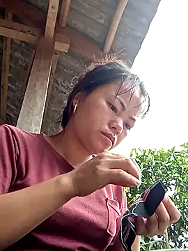 emly-xinh18