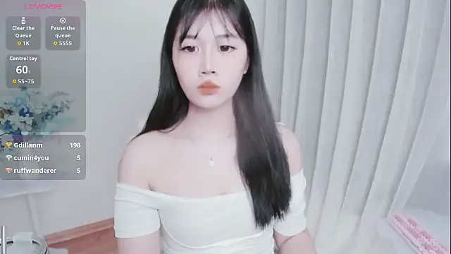 Crystal_Lea
