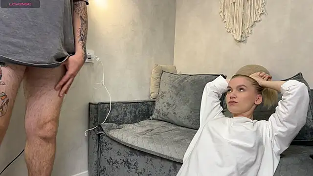 adelovenick - Adelovenick's free webcam - UK Sex Cams