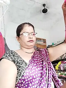 Bhavna_hot
