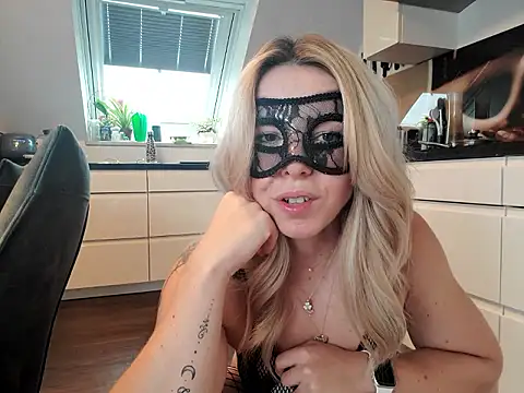 MonaSweet33 from StripChat is Freechat