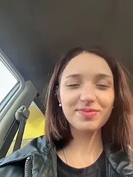  DollyTall chat room