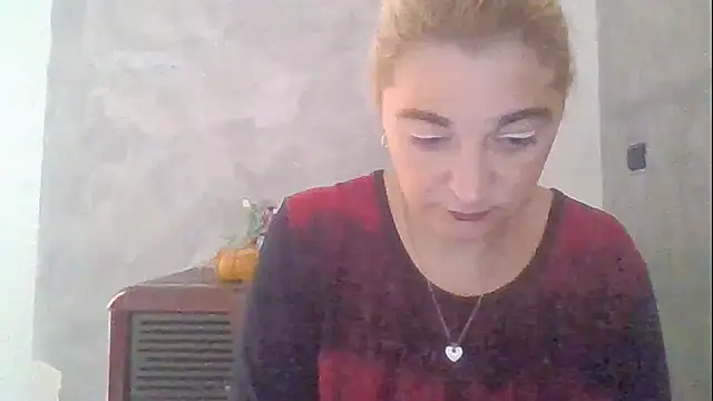 goldenangelmilf - GoldenAngelMilf's free webcam - UK Sex Cams