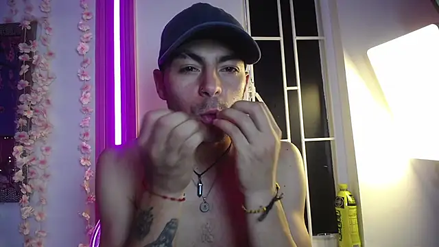 fresh_and_mei - Fresh_and_Mei's free webcam