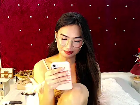 xxmisstransroyalxx - XxMissTransROYALxX's free webcam - UK Sex Cams