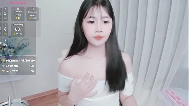 Crystal_Lea