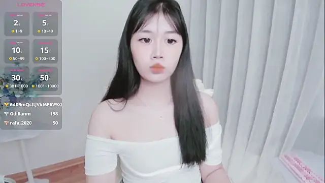 Crystal_Lea