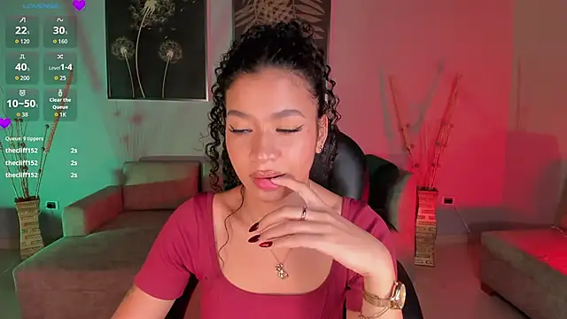 sophiehouston_ - SophieHouston_'s free webcam