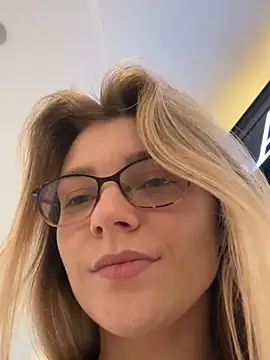 valenciashock - ValenciaShock's free webcam