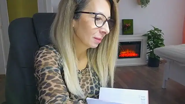 sukygirl - SukyGirl's free webcam - UK Sex Cams