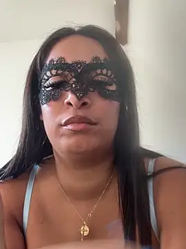 Candyss_233 on StripChat