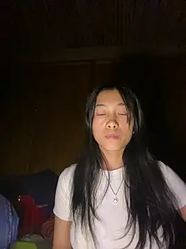 lylyox9 - LylyOx9's free webcam