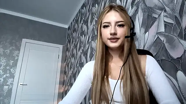 HollyCroker