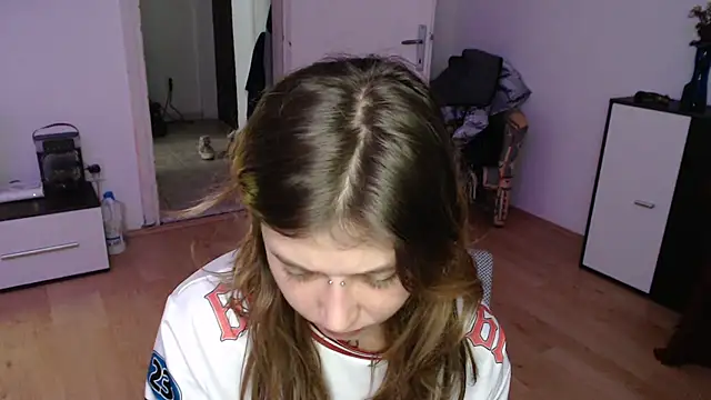 Live sex cam di Aliens4twenty