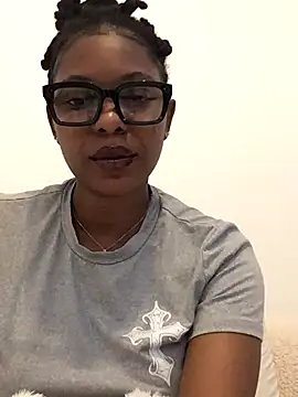 CurvyGoddessXxx
