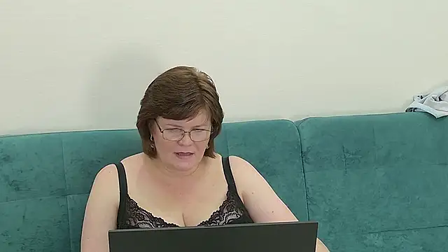 sandra_sunrise - Sandra_Sunrise's free webcam - UK Sex Cams