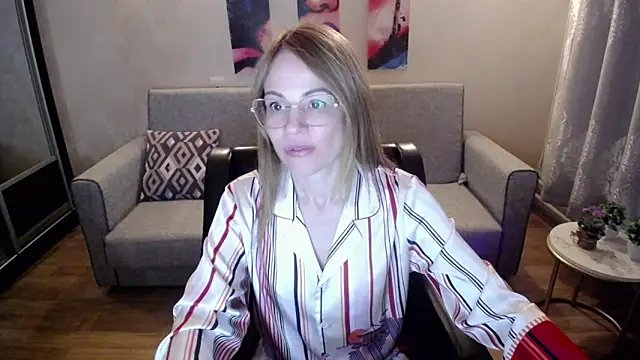 shy_hot_cat - Shy_hot_cat's free webcam