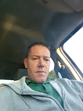 Bigtater1999 live cam screenshot male from United States on CamSexing – Live Sex Chat & Webcam Shows