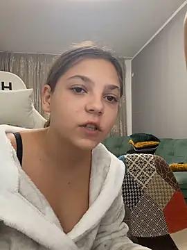 18teengirl3 from StripChat is Freechat