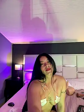 BellaFernandez__
