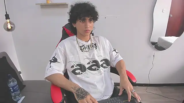  JackesTaylor chat room