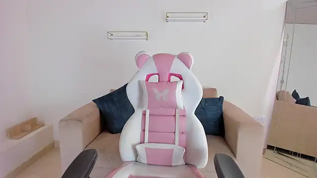 april_smiith