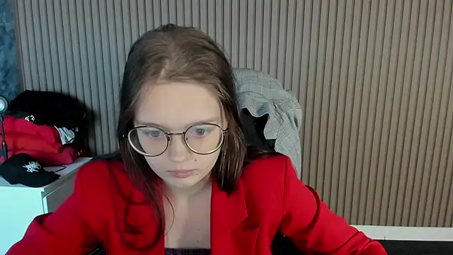 shy_elina01