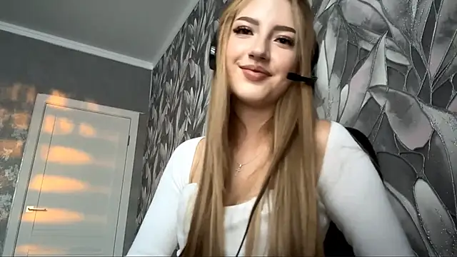 HollyCroker