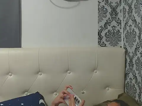 hugecock_petite