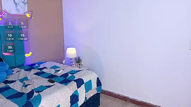 ahvi_ebony