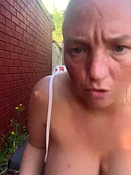 JustYourNormalCouple webcam