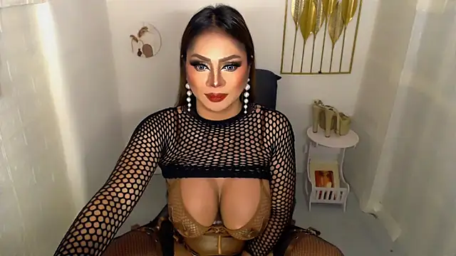 AmandaWild_SELFSUCKER live cam screenshot tranny on CamSexing – Live Sex Chat & Webcam Shows