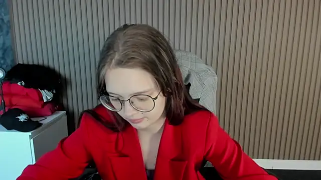 shy_elina01