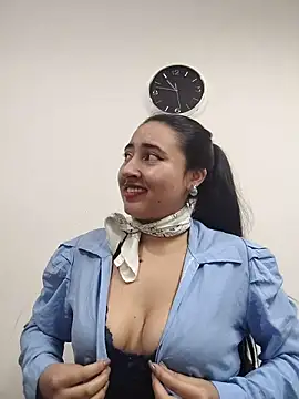 _Sarah-Office1