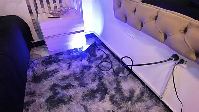 melaniegh_ - Melaniegh_'s free webcam - UK Sex Cams