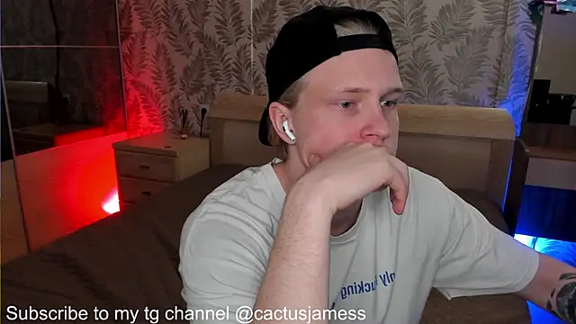 cactus__james (M young) - Naked squats