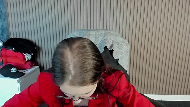 shy_elina01