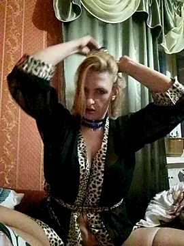 LaraDiva7799