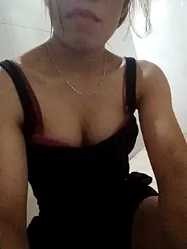 nhinhi-sexy on StripChat