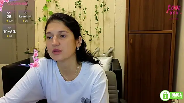 alianna_solo_kisses - Alianna_Solo_Kisses's free webcam - UK Sex Cams