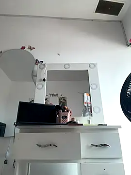  jailyncam_ chat room