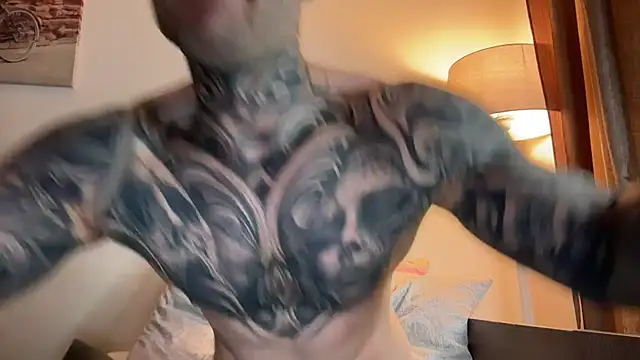Larsskeet live cam screenshot male on SexOnline.top – Live Cams, Videos, GIFs & Chat