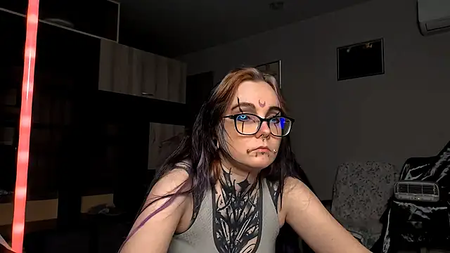 highelikegirl - HighelikeGirl's free webcam - UK Sex Cams