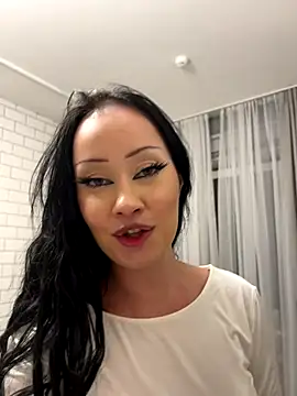 RollingGirls's Stripchat show and profile