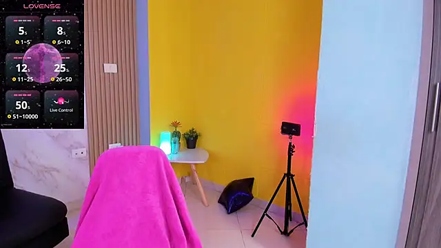 Megan_blue7