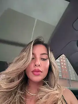 Alirawrz live cam