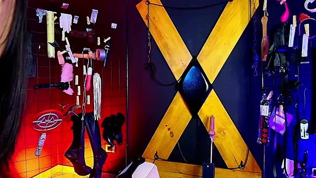 MrKiara_Queen_BDSM_