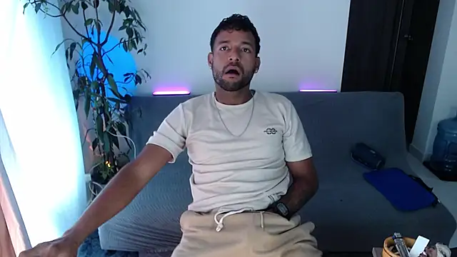 Orlando_horny