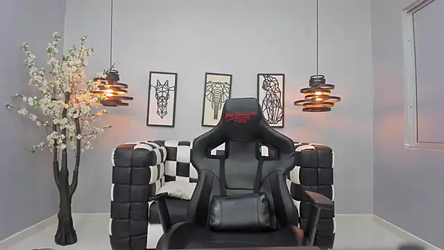 Kira_Naughty