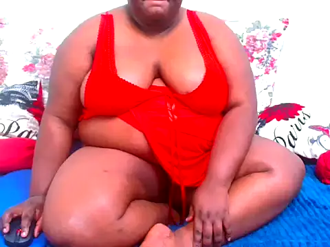 chubbyboobsxxx - ChubbyBoobsxxx's free webcam - UK Sex Cams